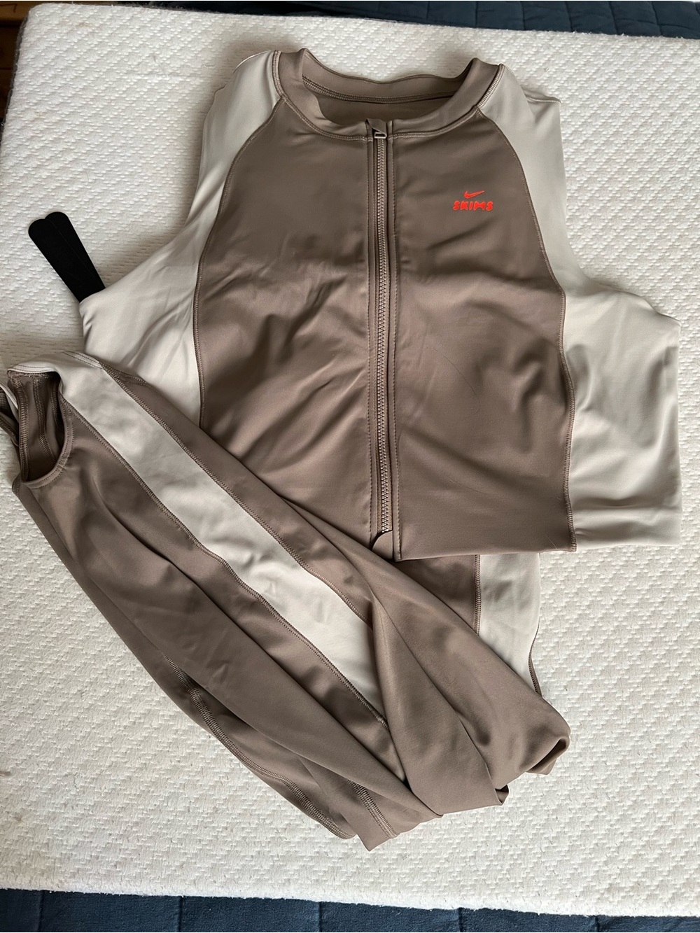NWT NikeSKIMS Shine Color Block 2-Piece Set – Truffle & Stone